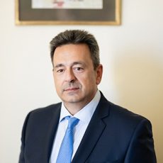 Αντιπρύτανης Ακαδημαϊκών Θεμάτων και Οικονομικών, Ιωάννης Α. Βενέτης