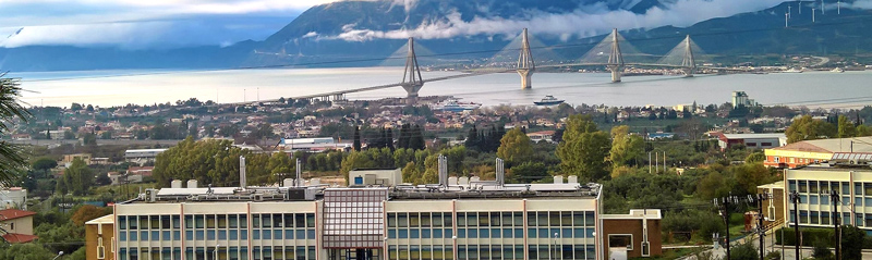 Αεροφωτογραφία του πανεπιστημίου με γέφυρα